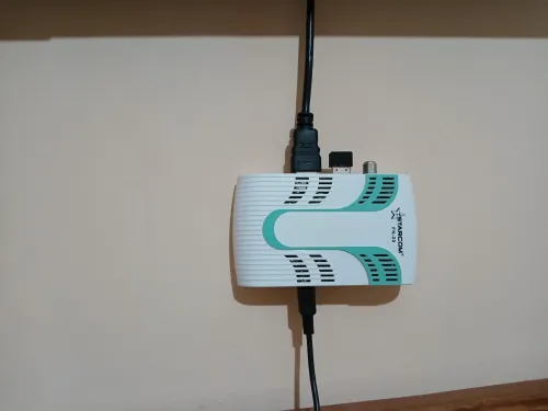 Télévision iris 32" avec démo starcom wifi 