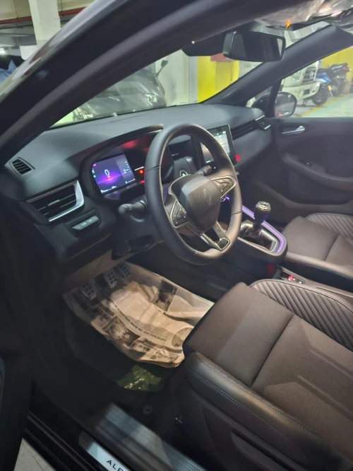 Clio clio alpine 2025 2025 5