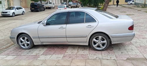 Mercedes W210 4 phar 1996 Élégance