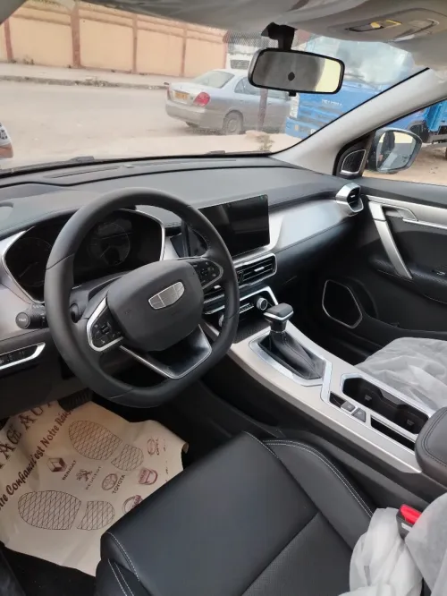 Geely Coolray 2025 