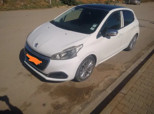 Peugeot 208 2015 Active Facelift