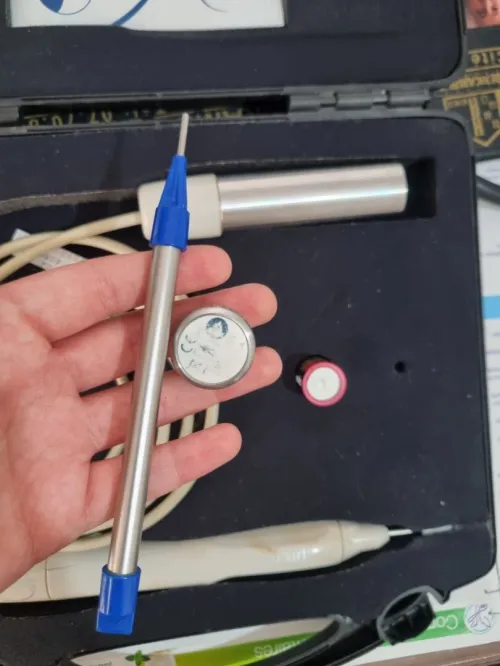 Detecteur de point d'accupuncture et d'auriculo (Sedatelec) + guide + pils de rechange