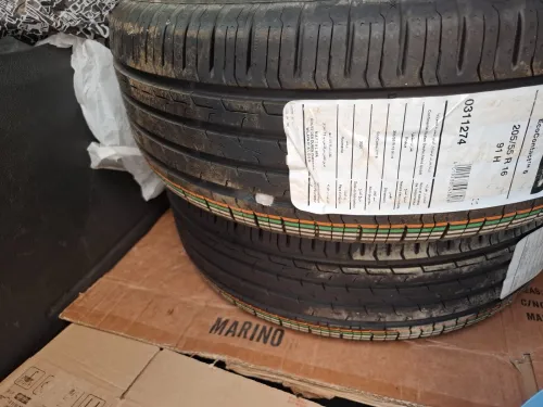 Pneu continental 205/55 R16
