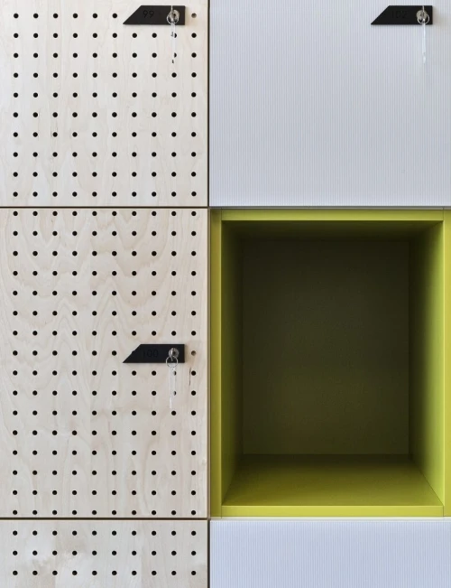 cabine sanitaires en hpl et accessoires en aluminium anodisée