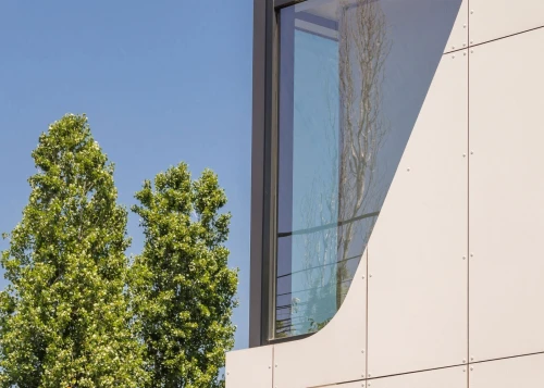 Panneaux HPL MEG ABET LAMINATI AVEC  SYSTÈME VISIBLE POUR FAÇADES VENTILEES
