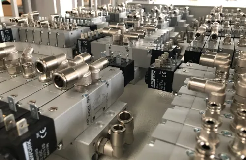 distributeur pneumatique - filtre régulateur - régulateur de pression - festo -camozzi - smc -