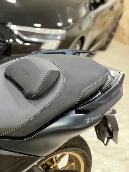 Yamaha T max 2022