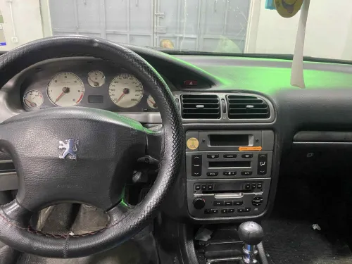 Peugeot 406 2003 406 hdi la 2L 110 chv