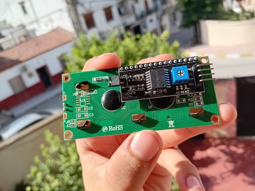 Kit Arduino Uno R3 + LCD I2C 16x2 + Buzzer + Breadboard + 17x Câbles Dupont M/M/MF
