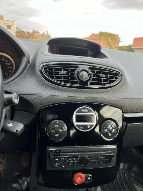 Renault Clio 3 2012 Night and Day