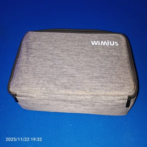A vendre vidéo projecteur 4k full HD de marque( wimius )avec écran de projection (innovation