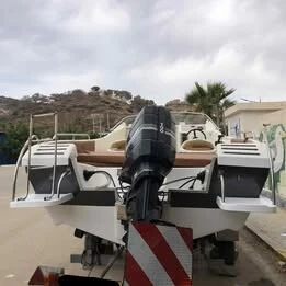Français Hors bord Bateau glisseur