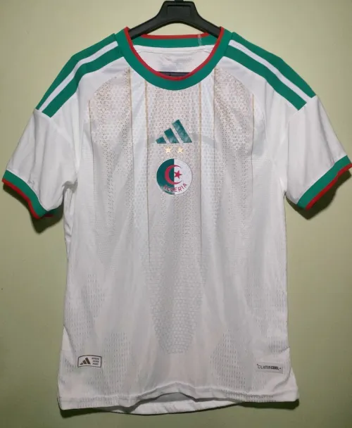 قميص المنتخب الجزائري 2026 في سوبر قوود  Maillot de l'équipe nationale 2026