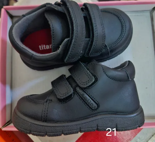 Lots de chaussures & baskets enfants 