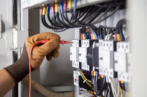 Électricien كهربائي 