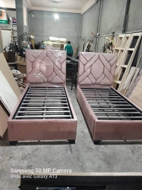 Fabrication des lits capitonné