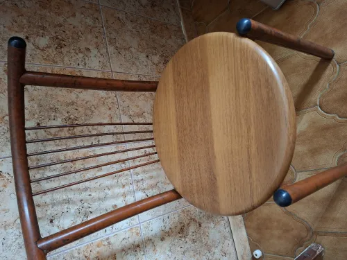 Table de cuisine robuste + 6 chaises