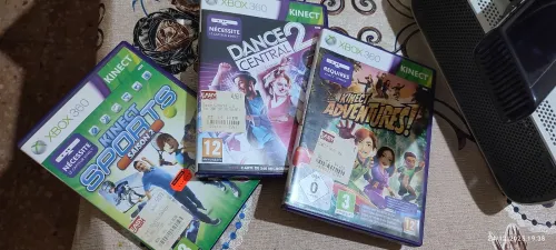 Xbox360 + Kinact +des CD+des manette