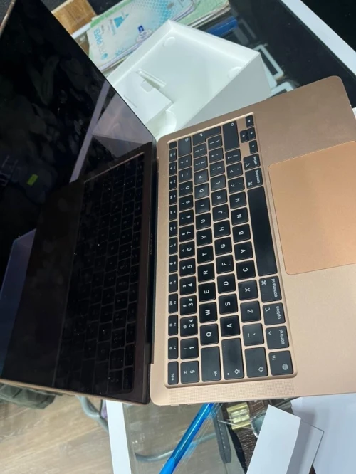 MacBook Air M1