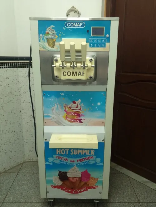 Machine à glace 380