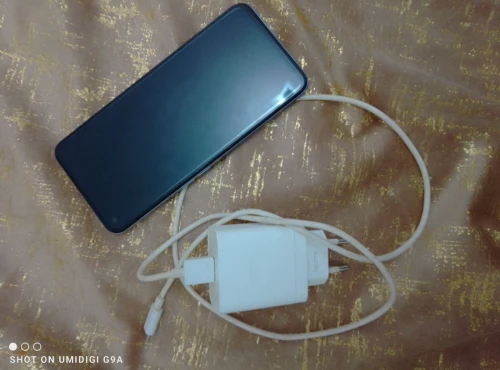 Realmi 8i