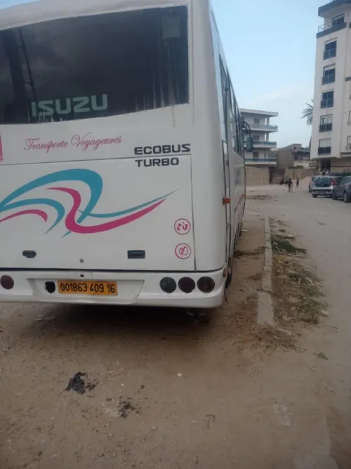 Isuzu Urbain 2009