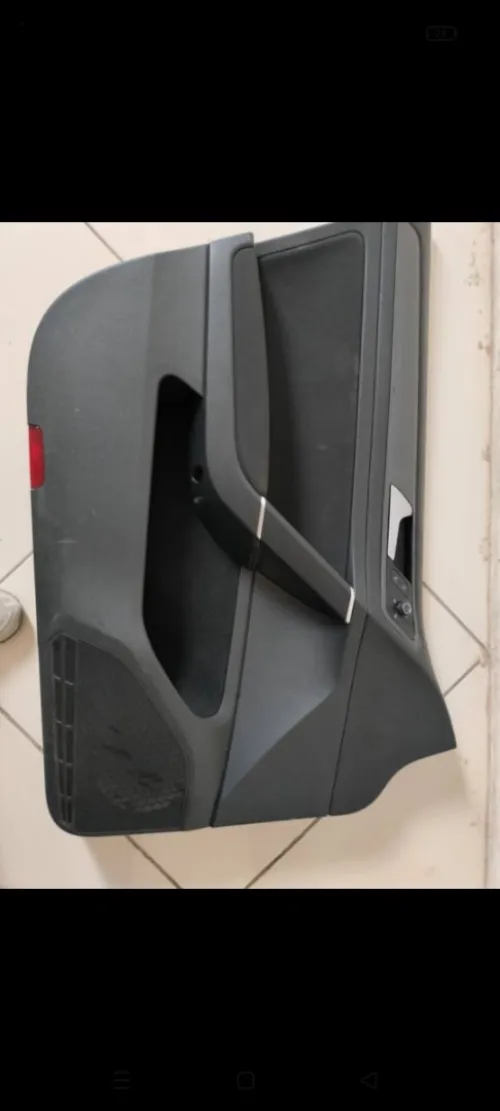 عندي اكسسوار جولف 7 R-Line plus Caro et baffe et poignée côté  Chaufour