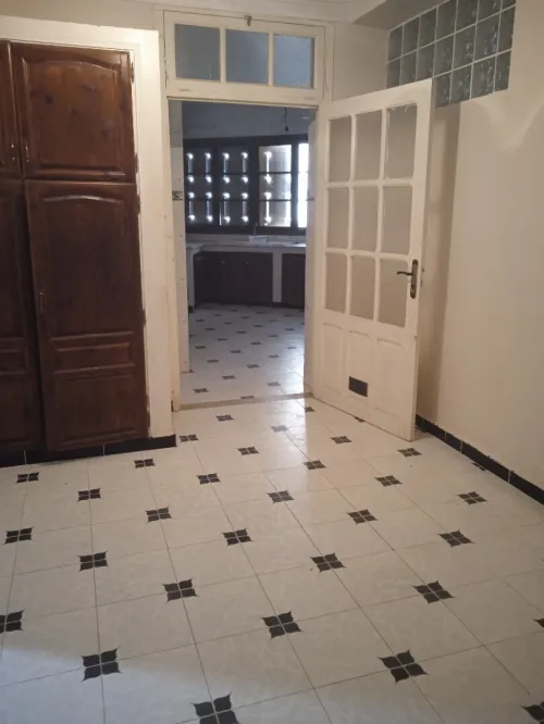 Vente Villa Niveau de villa F4 Alger Birkhadem