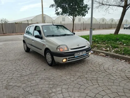 Renault Clio 2 1998 Extreme