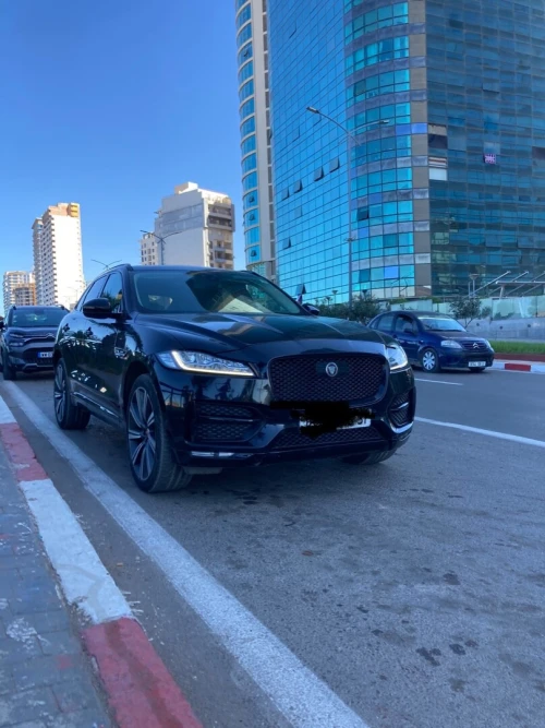 Jaguar F pace 2016 