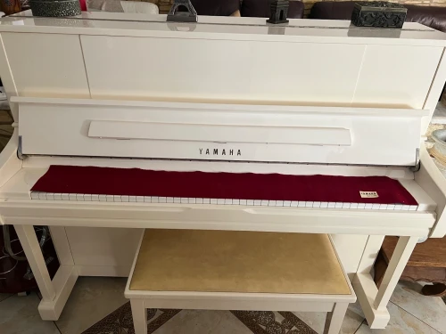 Piano Yamaha u1 droit professionnel 
