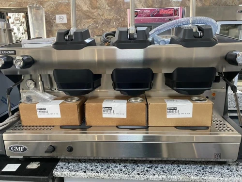 MACHINE A CAFE RANCILIO 3 BRAS ET 4 BRAS