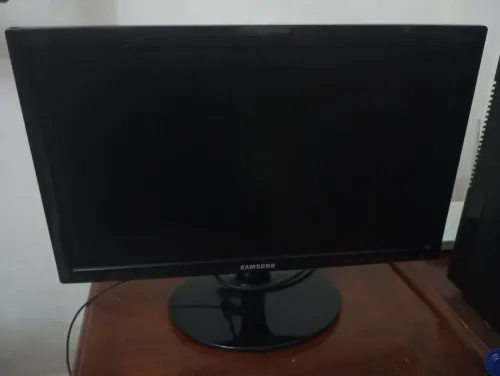 Ecran Samsung,80Hz,20p,1080p,VGA 