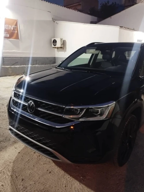 Volkswagen Taos 2024 SE Black 