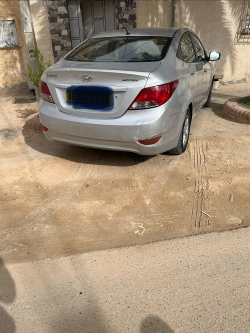 Hyundai Accent RB  4 portes 2012 Accent RB  4 portes