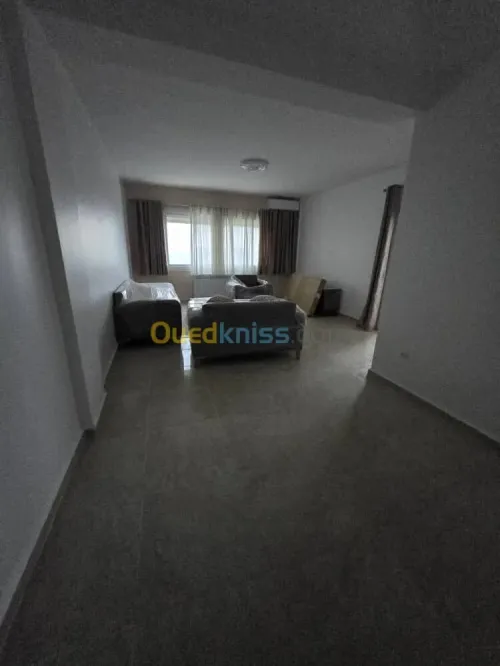 Location Appartement F4 Annaba Annaba
