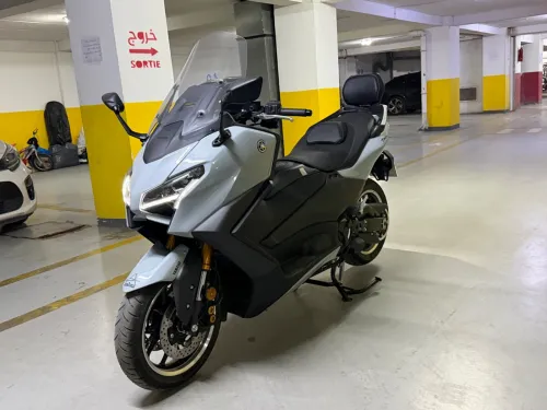 Yamaha T Max 