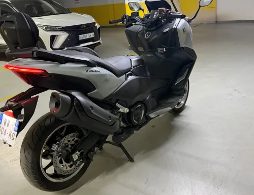 Yamaha T Max 
