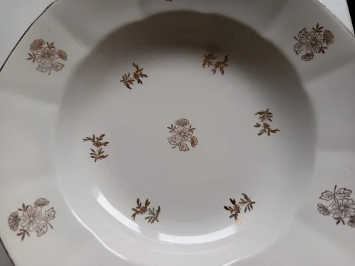 Assiettes en porcelaine vintage France