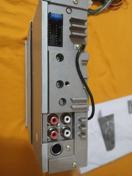 Poste radio auto