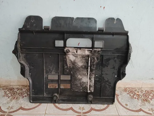 Cache sous moteur