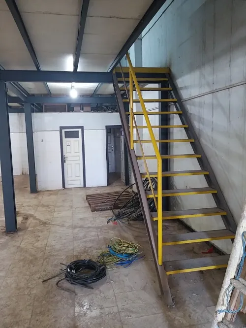 Mezzanine charpente métallique