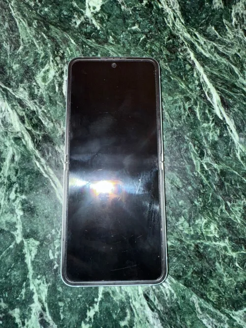 Samsung Galaxy Z Flip 6