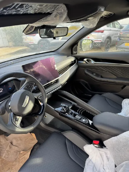 Geely Coolray 2025 
