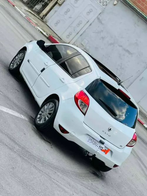 Renault Clio 3 2012 Night and Day