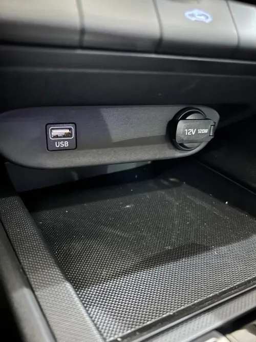 Hyundai Elantra 2025 