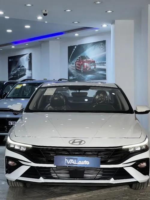 Hyundai Elantra 2025 