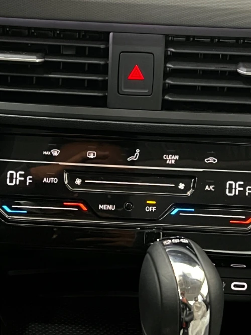 Volkswagen Bora 2025 300 TSI