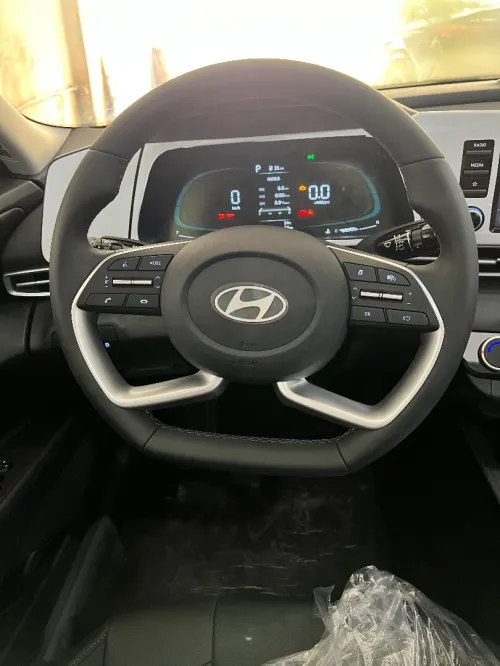Hyundai Elantra 2025 