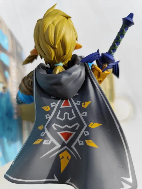 The Legend of Zelda: Tears of the Kingdom FIGURIZMa Link Figure - SEGA